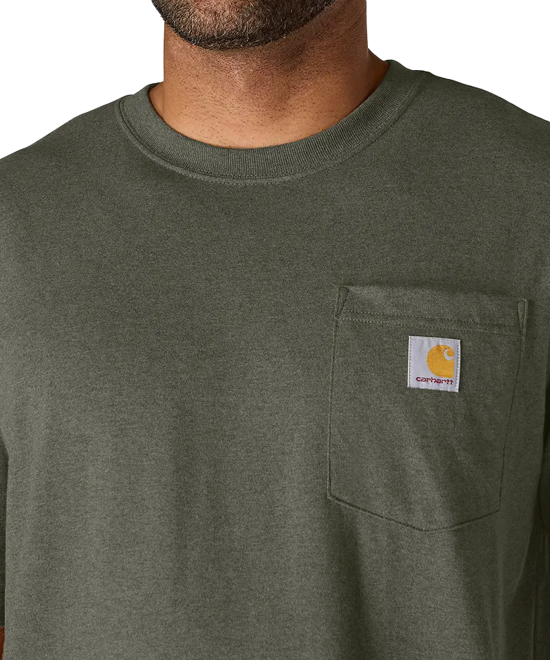 Carhartt t-shirt met borstzak K87 groen aan voorkant details