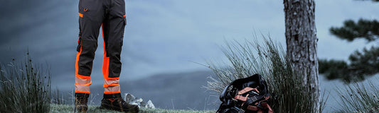 De beste regenbroeken voor een droge werkdag