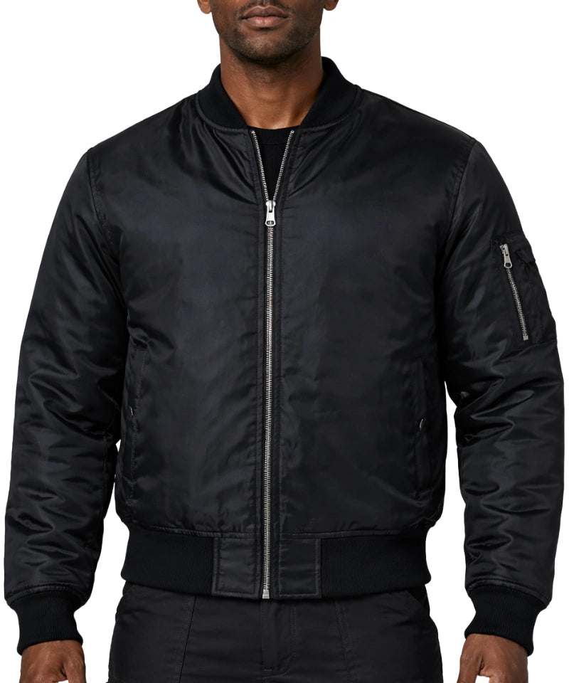 Bomberjack Clique aan foto model