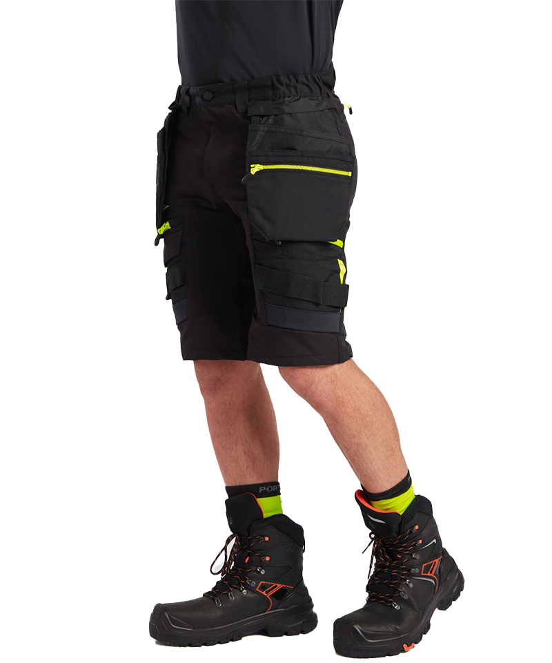 Korte werkbroek 4-way stretch DX444 aan